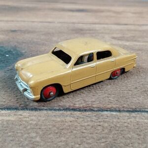 Dinky Toys Ford Sedan Tan Yellow Diecast Car Meccano Ltd Made in England Vintage